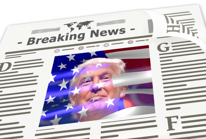 «Fake news»: Фирменная фраза Трампа стала словом года