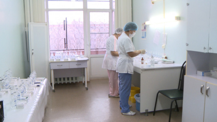 Двое детей и трое взрослых подхватили ВИЧ в больнице Буденновска