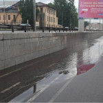 В Северной столице после мощного ливня салон одного из автобусов был затоплен. Инцидент произошел 5 июля, сообщает Telegram-канал «78 | НОВОСТИ»