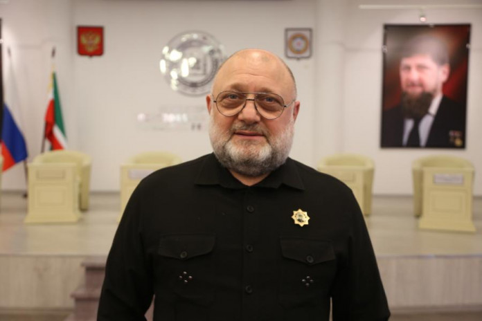 Соответствующий указ подписал глава региона Рамзан Кадыров. Глава Чеченской Республики Рамзан Кадыров подписал указ, в соответствии с которым должность зама