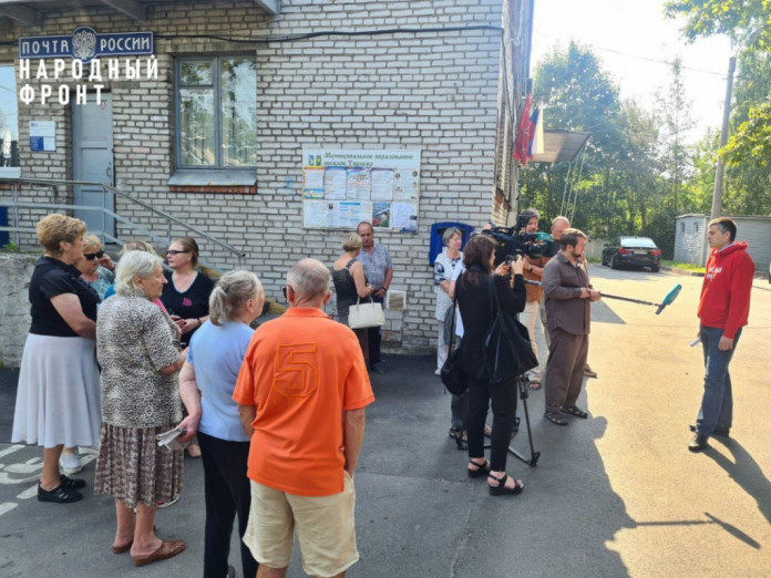 Почта России признала, что количества населения достаточно, чтобы не закрывать почтовое отделение в поселке Тярлево после обращения активистов. Ранее местны