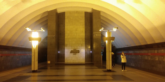 В Петербурге 8 февраля 2023 года закроют на капитальный ремонт станцию метро «Ладожская». Закончить ремонт предполагается не позднее 16 января