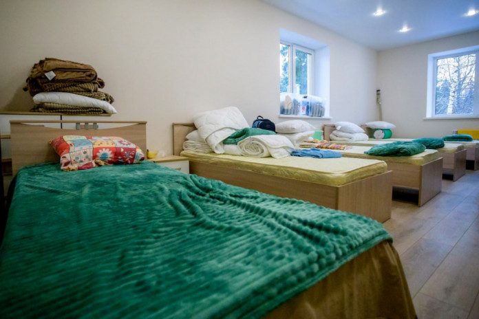 В поселке Сиверском Ленинградской области закончилось строительство приюта для пожилых и маломобильных бездомных людей. Приют возвела благотворительная