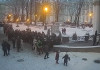 Перед входом в Эрмитаж в Санкт-Петербурге образовалась громадная очередь. Десятки людей хотят посмотреть на предметы искусства на новогодних каникулах.