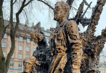 В центре Петербурга открыли памятник блокадному медику. Он появился в центре города, в Соляном переулке. Об этом сообщил на своей странице