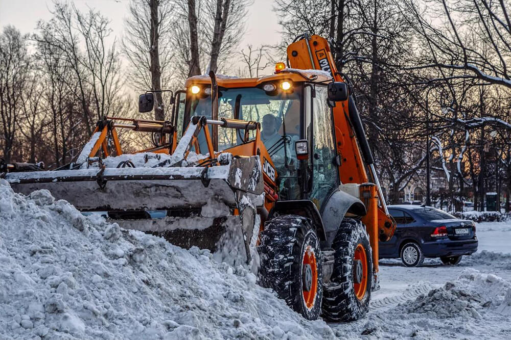 В Петербурге из-за мошенничества с уборкой снега сначала был задержан 45-летний гендиректор фирмы-подрядчика, а теперь – и 42-летний депутат