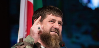 Слухи о ранении и даже гибели депутата Госдумы Адама Делимханова окончательно развеял глава Чечни Рамзан Кадыров. Он подтвердил, что его