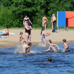 В Петербурге изменился список мест, которые являются безопасными для купания. Роспотребнадзор внес в этот список только два пляжа из 24