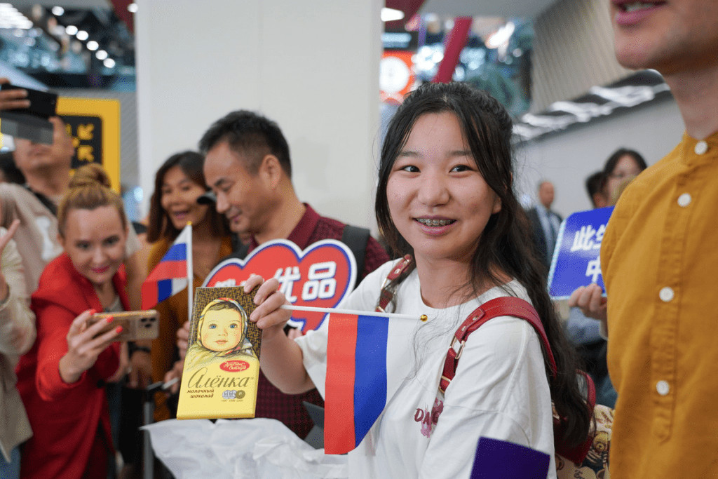 Уже на следующей неделе россияне смогут совершить туристические поездки в Китай, не оформляя для этого визы. Об этом рассказали в пресс-