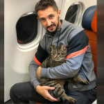 Михаил Галин, уроженец Владивостока, сообщил о смерти своего любимого кота, который стал известен всей стране несколько лет назад из-за скандала в аэропорту